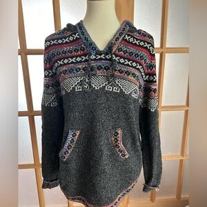 Colorful trim sweater hoodie